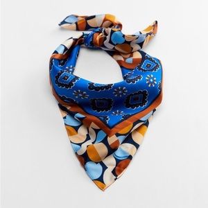 NWOT Zara Blue/Cream Printed Satin Scarf.